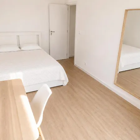 Διαμέρισμα Spacious And Flat Perfect For Groups
